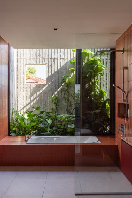 Tropical Shift House